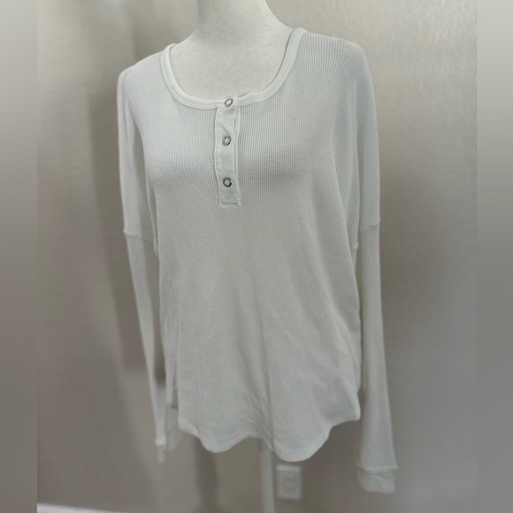🆕 Bobi Waffle Knit Cropped Henley Tee in White - Picture 6 of 8